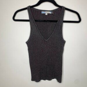 🔻Cecico - V-neck Tank